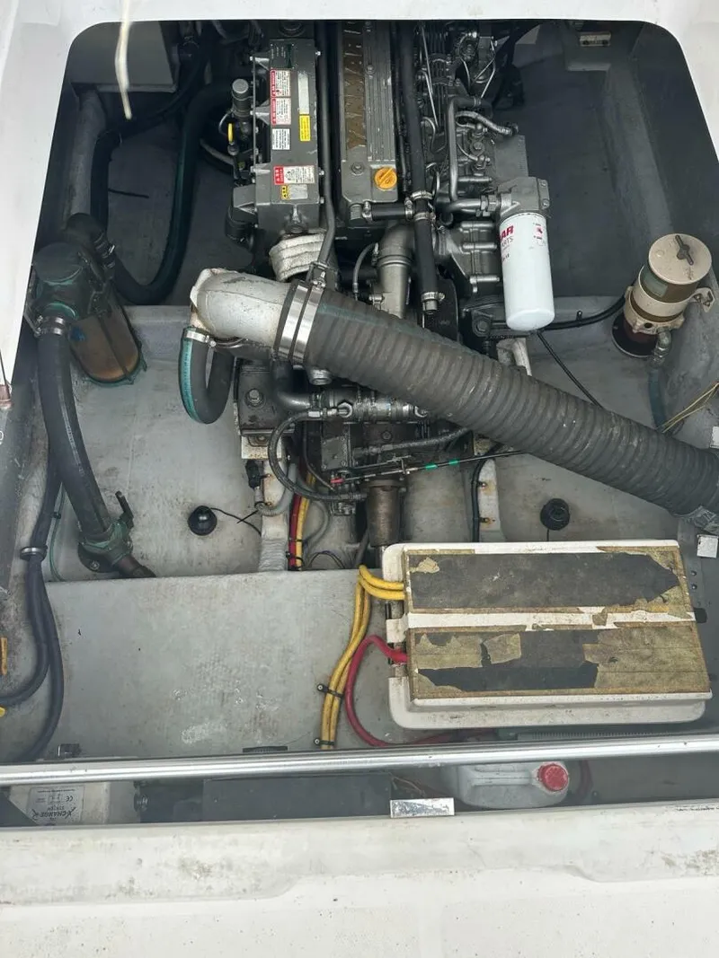 Slide: The Image of Mainship Pilot 34 2002 - 29