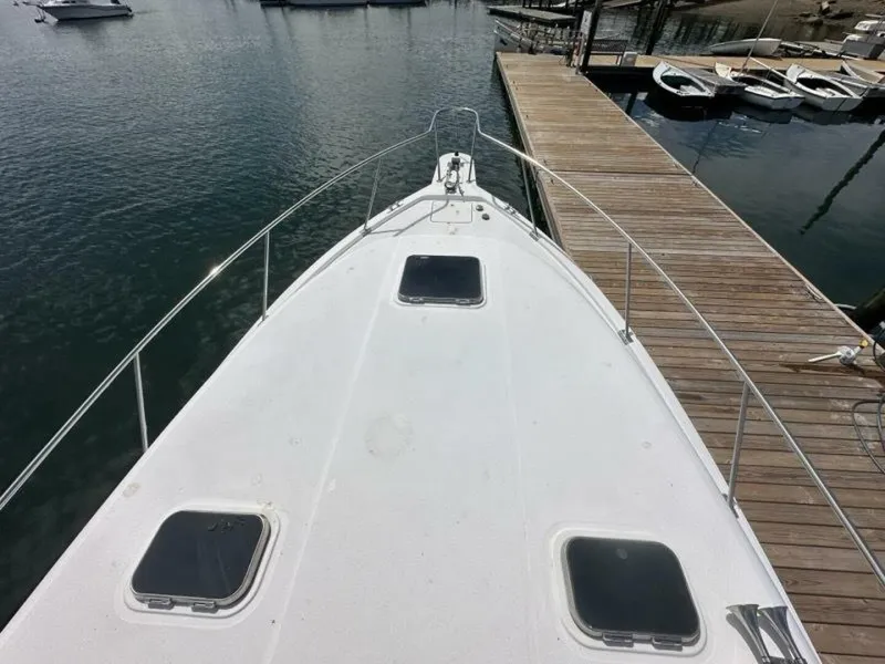 Slide: The Image of Mainship Pilot 34 2002 - 36