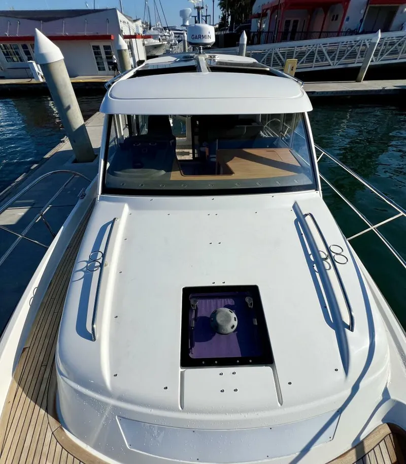 Slide: The Image of Nimbus 365 Coupe 2018 - 26