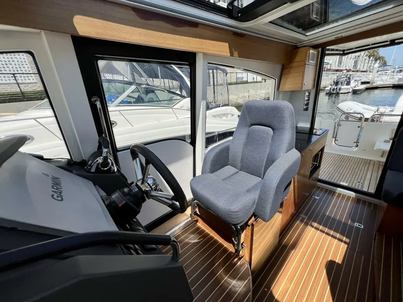 Slide: The Image of Nimbus 365 Coupe 2018 - 44