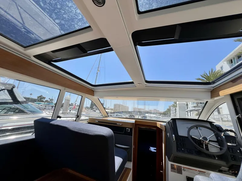 Slide: The Image of Nimbus 365 Coupe 2018 - 50