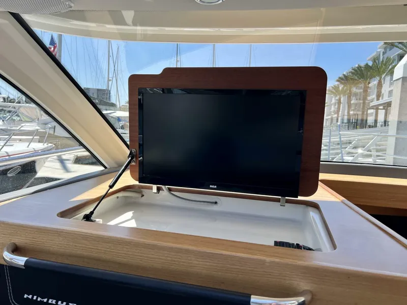 Slide: The Image of Nimbus 365 Coupe 2018 - 53