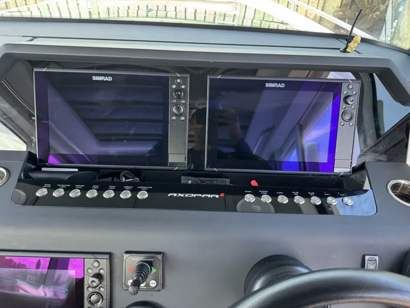 Slide: The Image of Axopar 37 XC CROSS CABIN 2022 - 27
