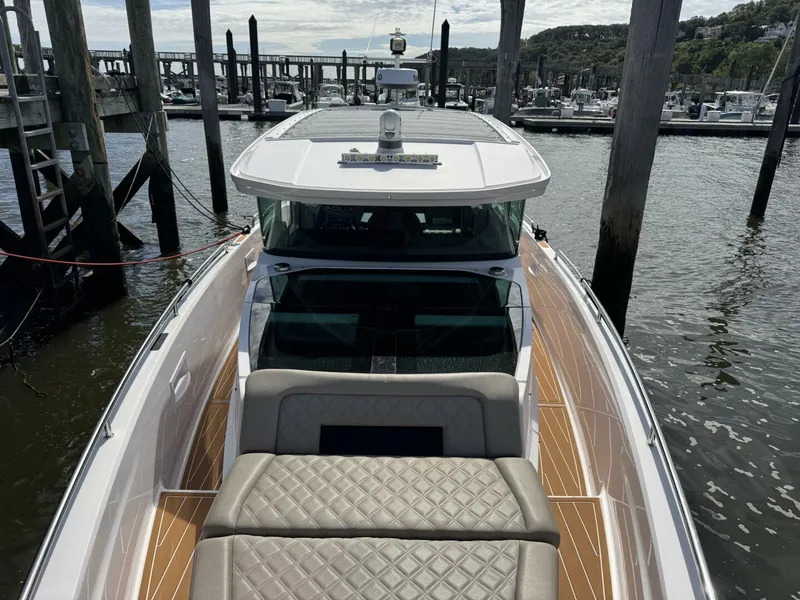 Slide: The Image of Axopar 37 XC CROSS CABIN 2022 - 38