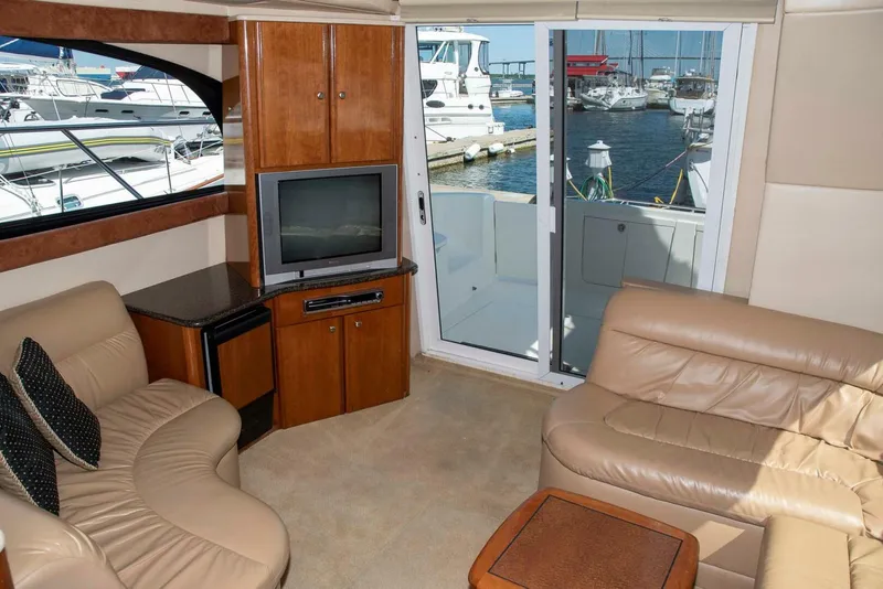Slide: The Image of Meridian 411 Sedan 2006 - 16