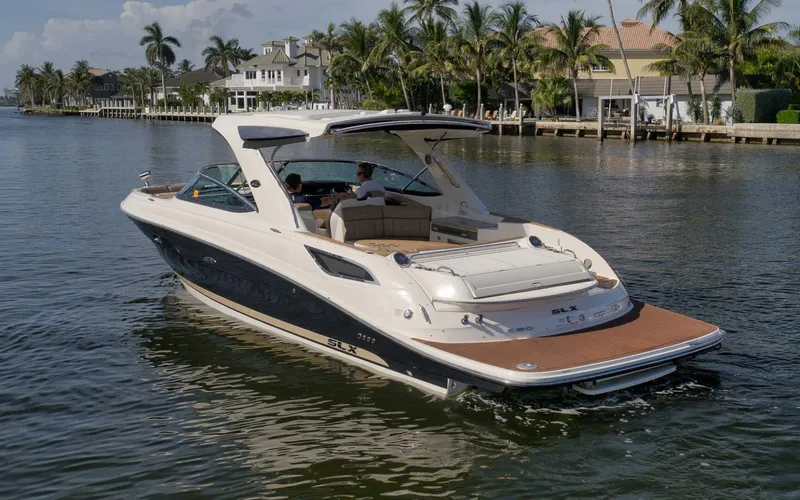 Slide: The Image of Sea Ray 350 SLX 2016 - 34