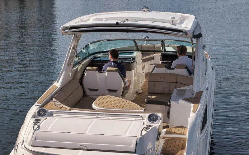 Slide: The Image of Sea Ray 350 SLX 2016 - 38