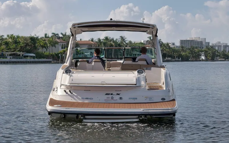 Slide: The Image of Sea Ray 350 SLX 2016 - 39