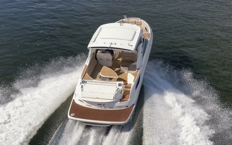 Slide: The Image of Sea Ray 350 SLX 2016 - 4