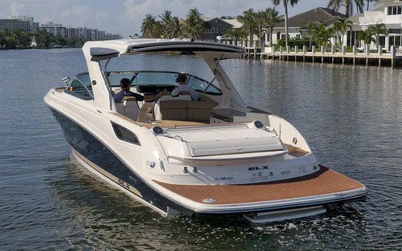 Slide: The Image of Sea Ray 350 SLX 2016 - 40