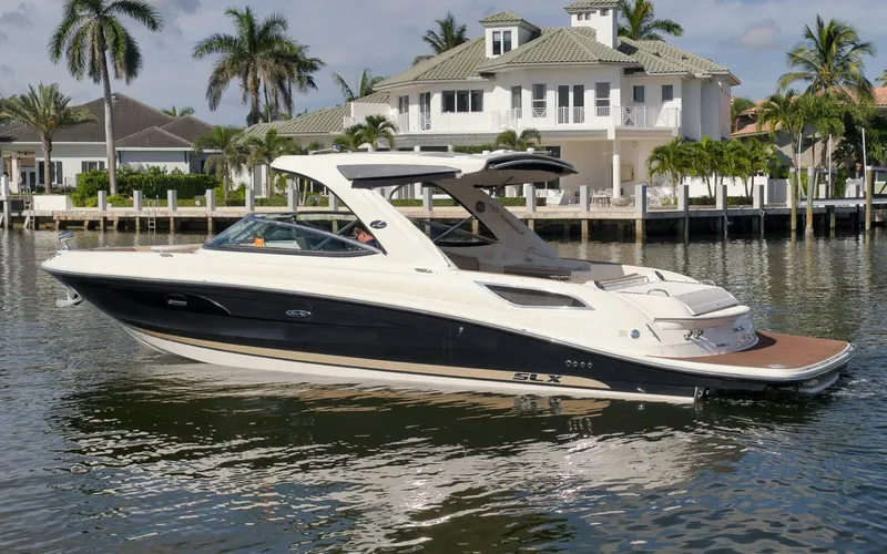 Slide: The Image of Sea Ray 350 SLX 2016 - 44