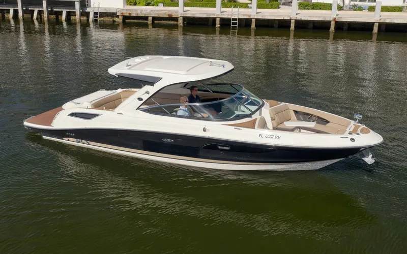 Slide: The Image of Sea Ray 350 SLX 2016 - 45