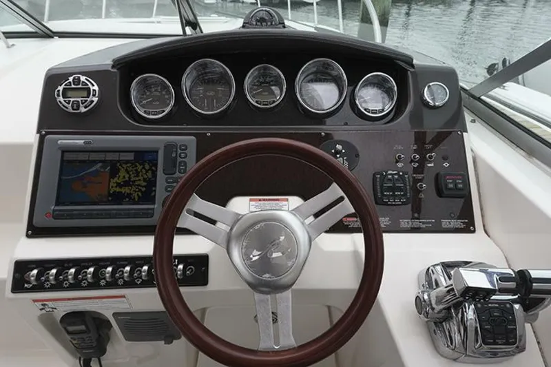 Slide: The Image of Sea Ray 310 Sundancer 2010 - 13
