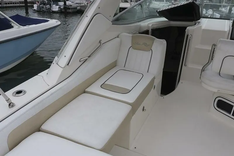 Slide: The Image of Sea Ray 310 Sundancer 2010 - 6
