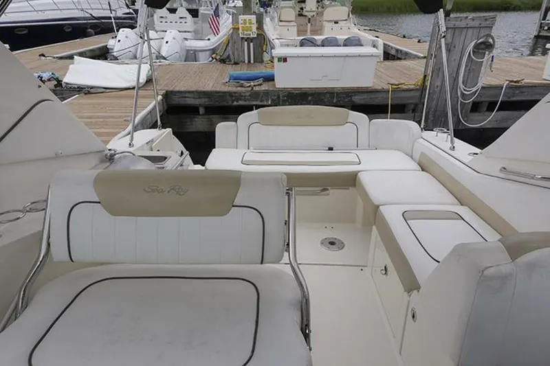 Slide: The Image of Sea Ray 310 Sundancer 2010 - 9