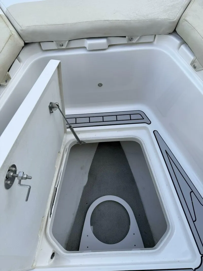 Slide: The Image of Robalo 2015 - 24