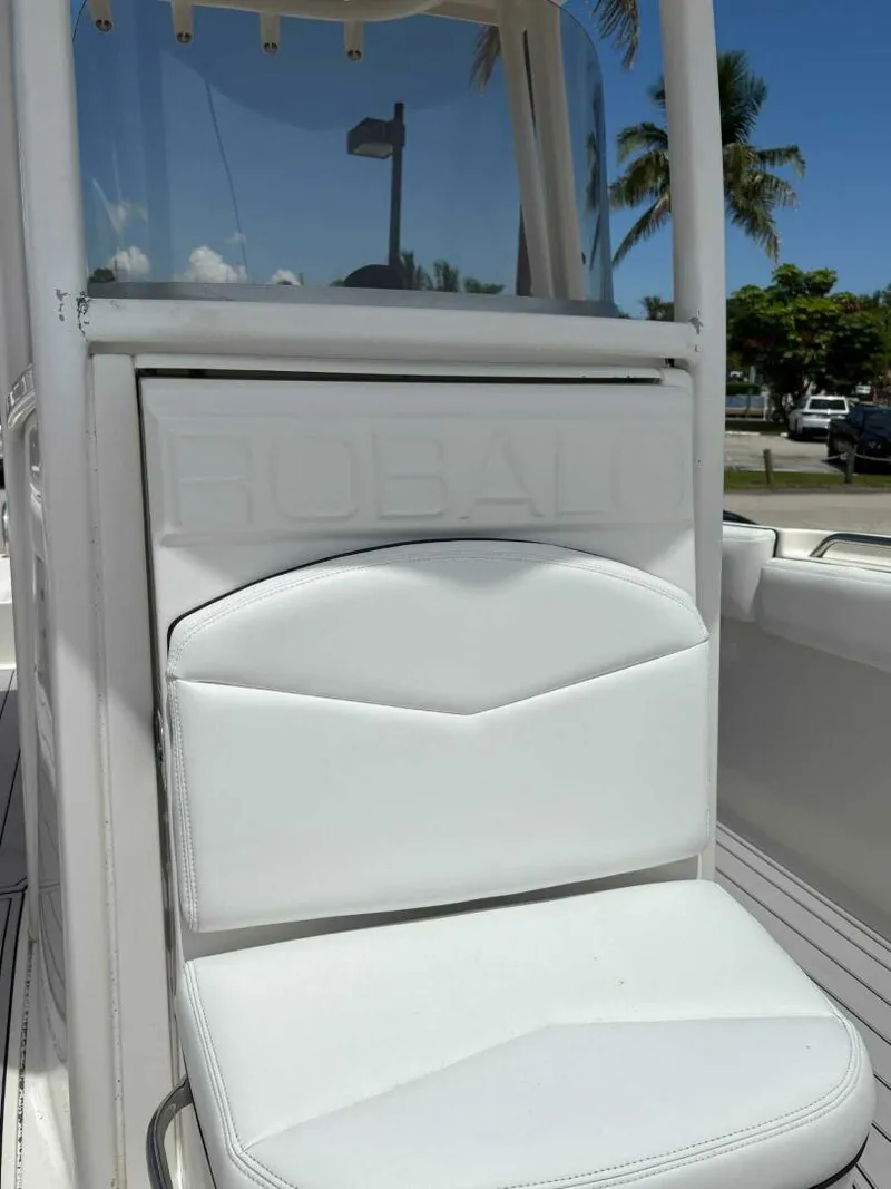 Slide: The Image of Robalo 2015 - 39