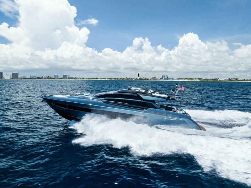 Slide: The Image of Riva Perseo Super 2024 - 14