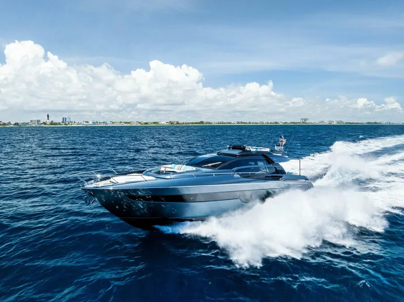 Slide: The Image of Riva Perseo Super 2024 - 15