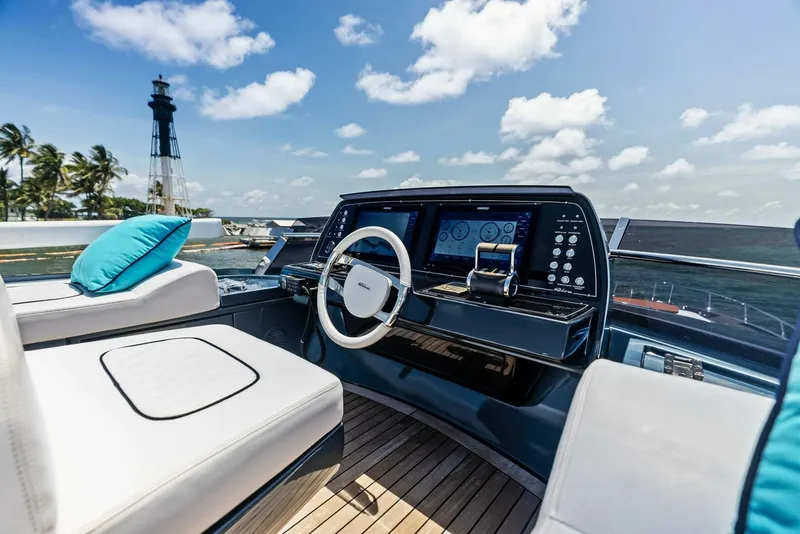 Slide: The Image of Riva Perseo Super 2024 - 17