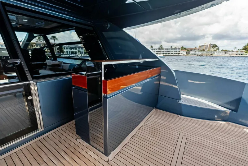 Slide: The Image of Riva Perseo Super 2024 - 32