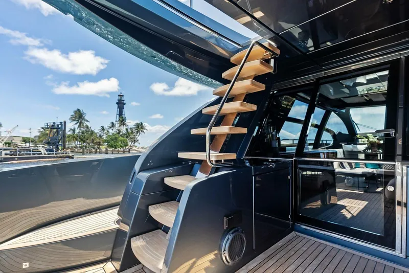 Slide: The Image of Riva Perseo Super 2024 - 33