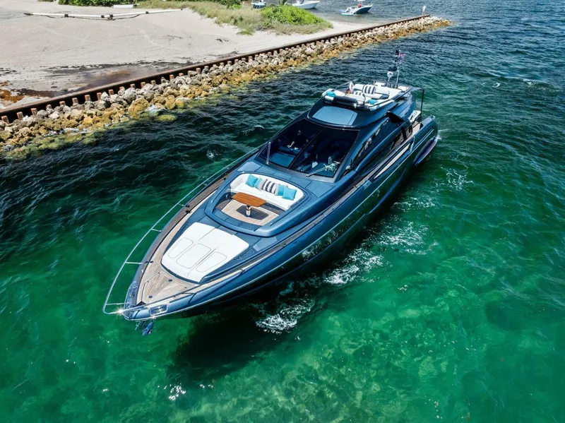 Slide: The Image of Riva Perseo Super 2024 - 6