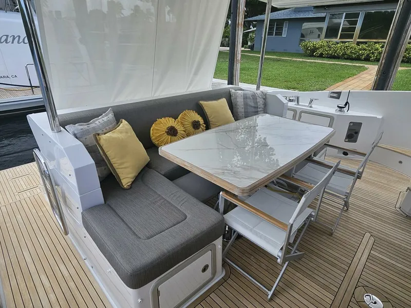 Slide: The Image of Azimut 66 2022 - 10