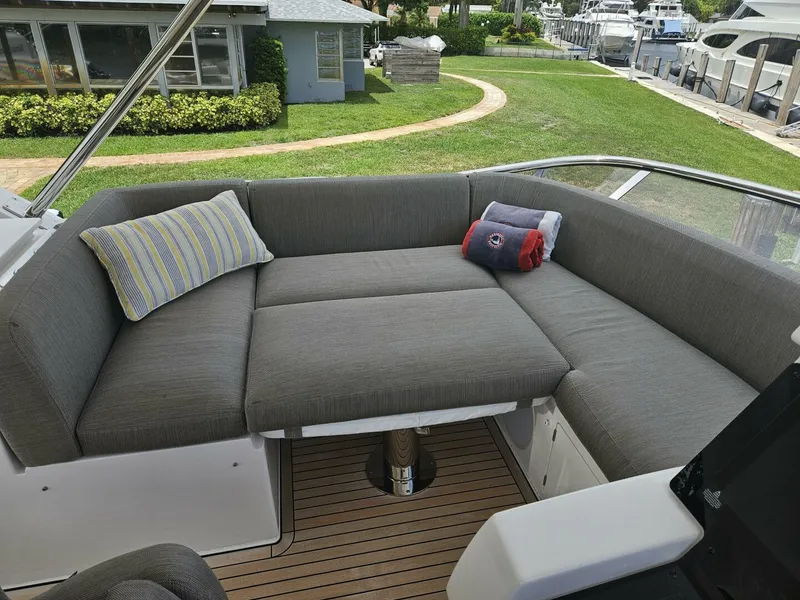 Slide: The Image of Azimut 66 2022 - 24