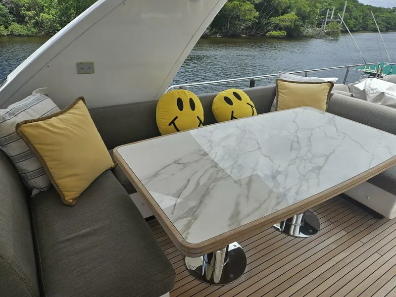 Slide: The Image of Azimut 66 2022 - 25