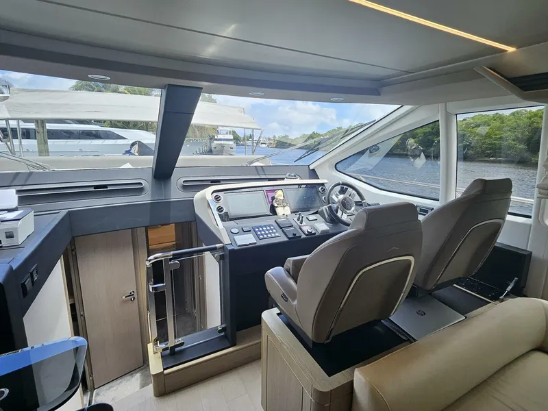 Slide: The Image of Azimut 66 2022 - 29