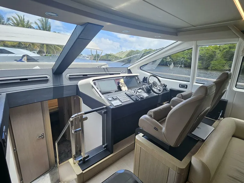 Slide: The Image of Azimut 66 2022 - 30