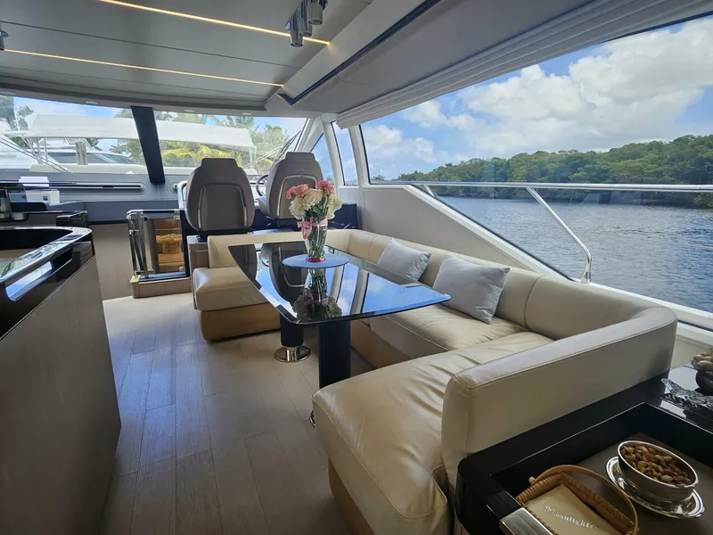 Slide: The Image of Azimut 66 2022 - 36