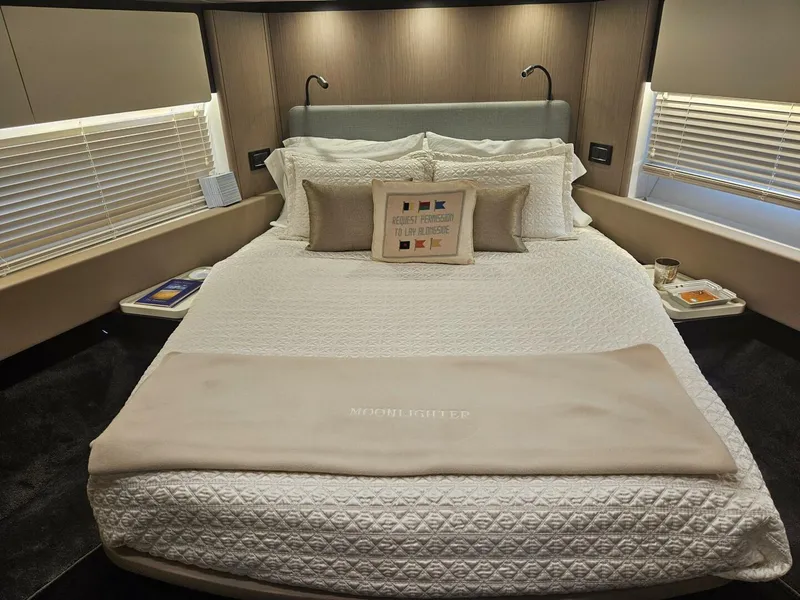 Slide: The Image of Azimut 66 2022 - 45