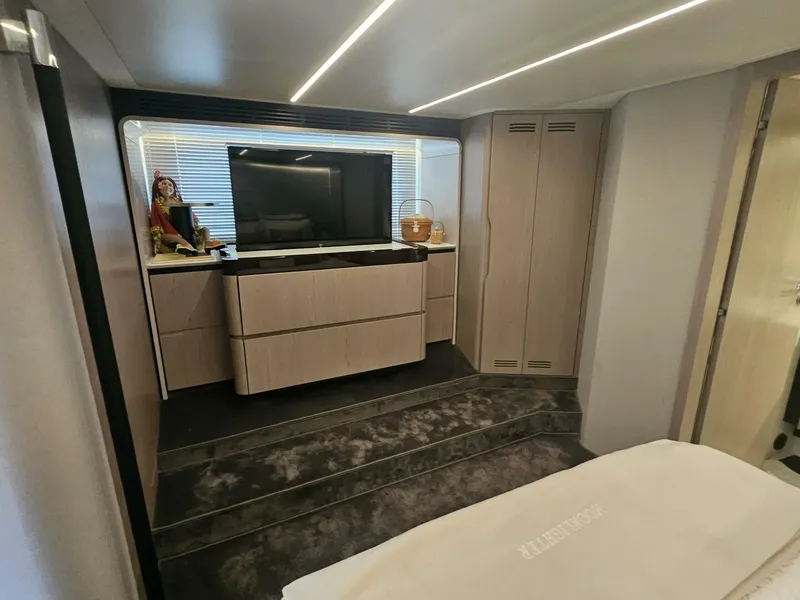 Slide: The Image of Azimut 66 2022 - 58