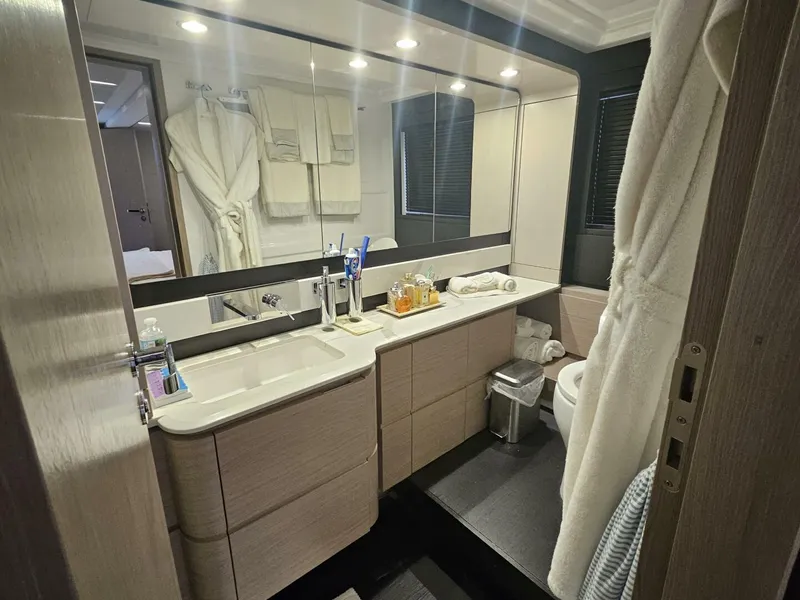 Slide: The Image of Azimut 66 2022 - 59