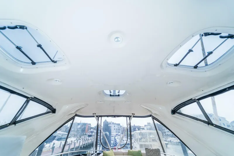 Slide: The Image of Meridian 441 Sedan 2009 - 18