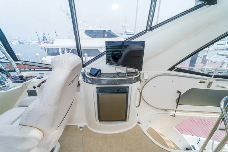 Slide: The Image of Meridian 441 Sedan 2009 - 23