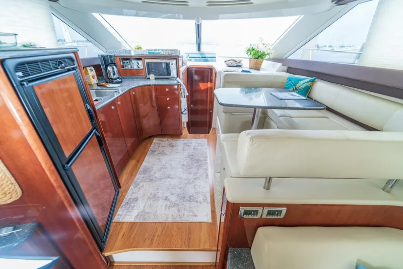 Slide: The Image of Meridian 441 Sedan 2009 - 36