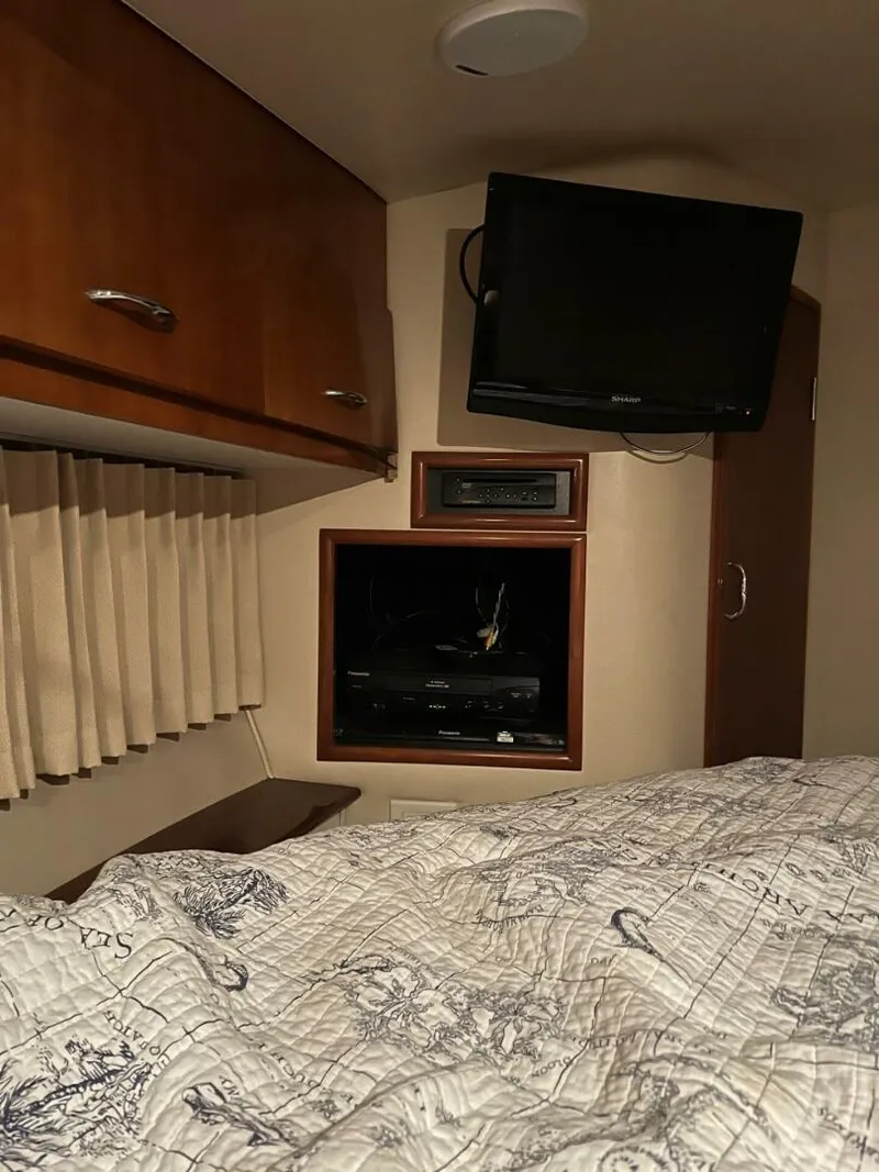 Slide: The Image of Carver Yachts 360 Sport Sedan 2003 - 7