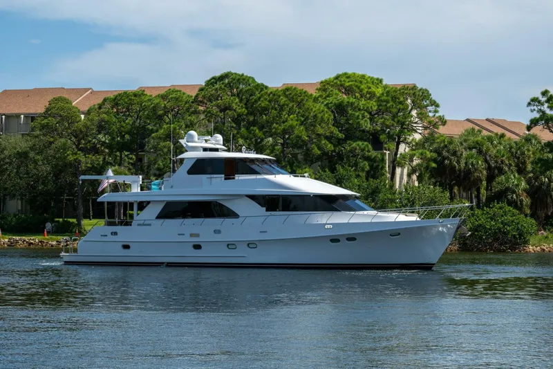 The Image of Ocean Alexander 78 Pilothouse 2005 - 0