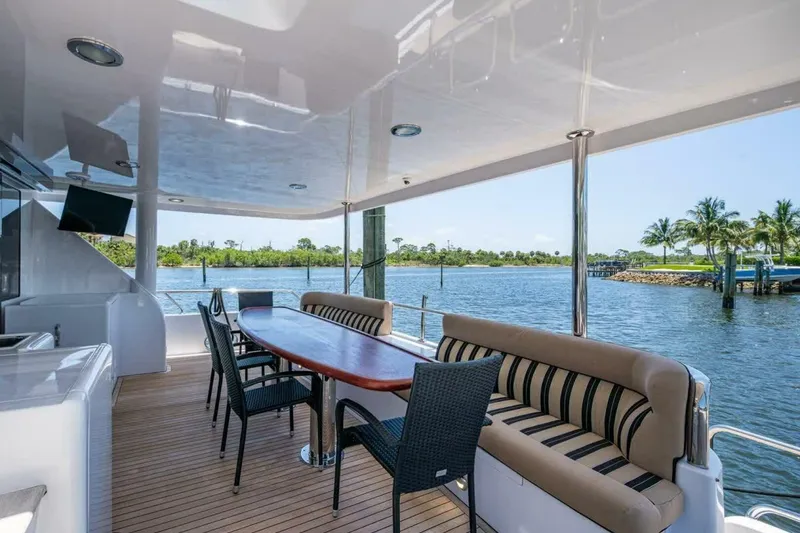 Slide: The Image of Ocean Alexander 78 Pilothouse 2005 - 25