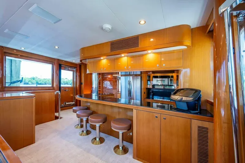 Slide: The Image of Ocean Alexander 78 Pilothouse 2005 - 35