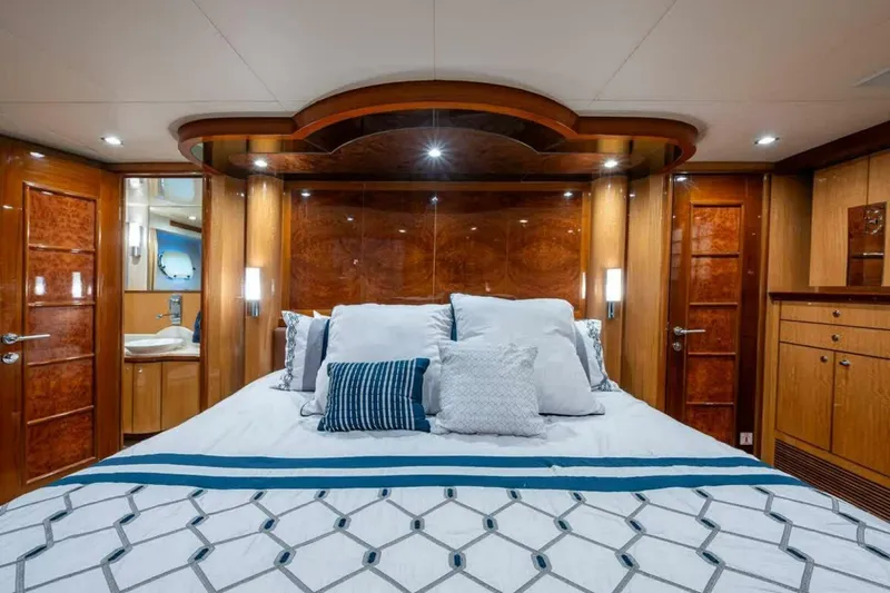 Slide: The Image of Ocean Alexander 78 Pilothouse 2005 - 44
