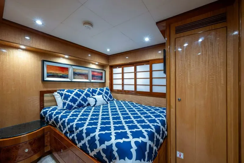 Slide: The Image of Ocean Alexander 78 Pilothouse 2005 - 49