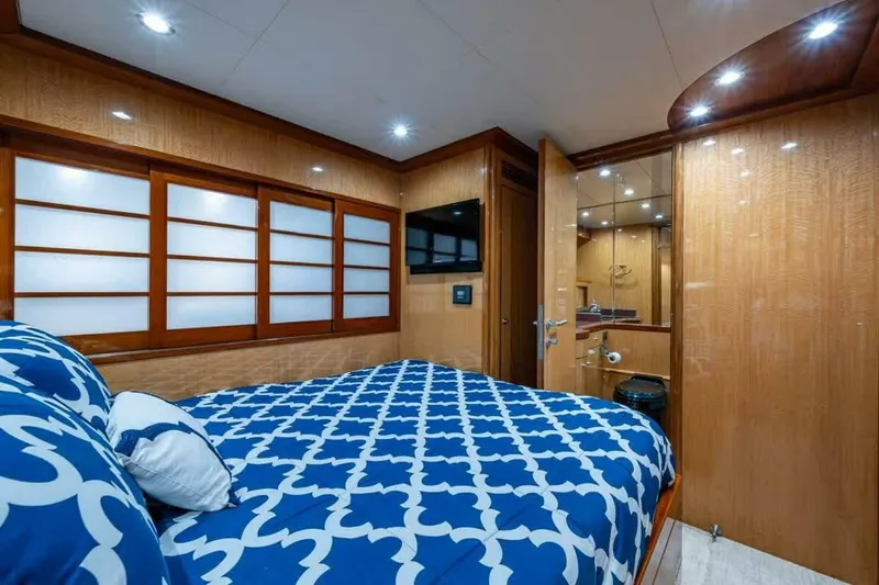 Slide: The Image of Ocean Alexander 78 Pilothouse 2005 - 50