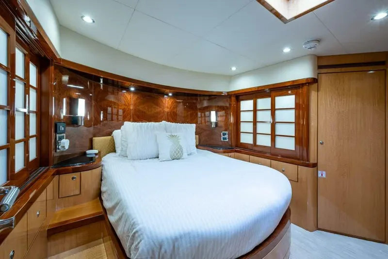 Slide: The Image of Ocean Alexander 78 Pilothouse 2005 - 53