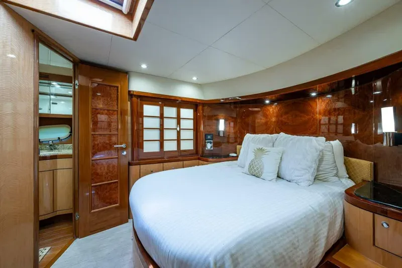 Slide: The Image of Ocean Alexander 78 Pilothouse 2005 - 54