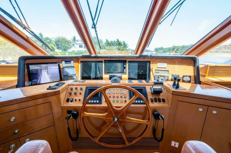 Slide: The Image of Ocean Alexander 78 Pilothouse 2005 - 66