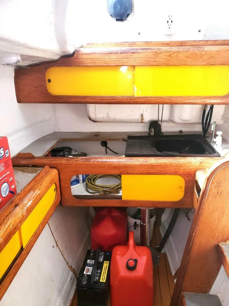 Slide: The Image of Beneteau Catamaran Twin Keel 1985 - 17